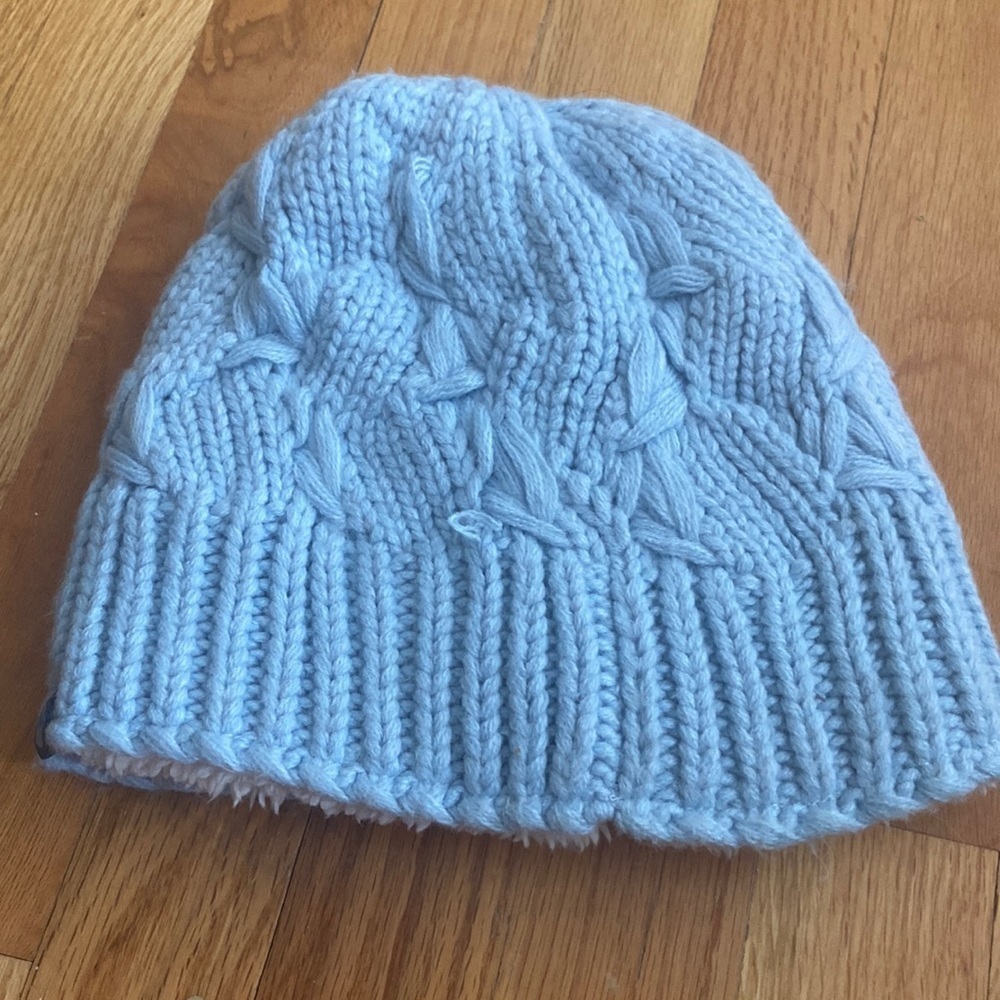 WOMEN’S Marmot hat. Light blue.